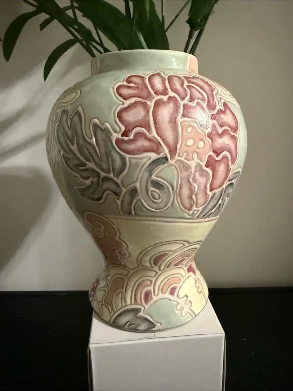 vintage for Toyo design, featuring a pastel Asian floral pattern